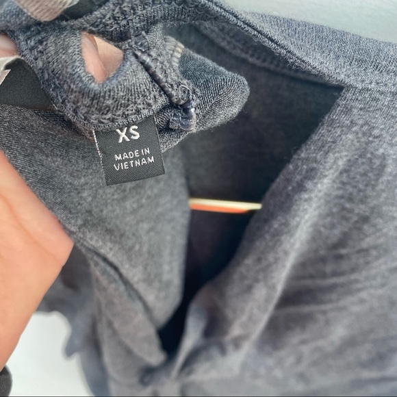 Athleta Gray Short Sleeves Top Size Xs - Picture 6 of 7